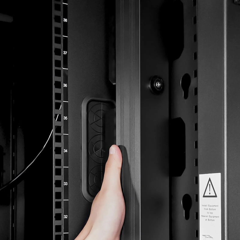 7.36kW Single-Phase 32A/230V Monitored Rack PDU, 36 x C13 & 6 x C19 Outlets, IEC 309 32A 2P+E Plug, 10ft Cord, 0U Vertical