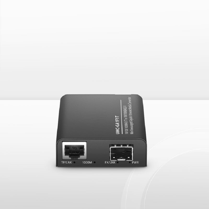 Unmanaged 1x 10/100/1000Base-T RJ45 to 1x 1000Base-X Single Mode SC 1310nm 10km Gigabit Ethernet Media Converter, American Plug Standard