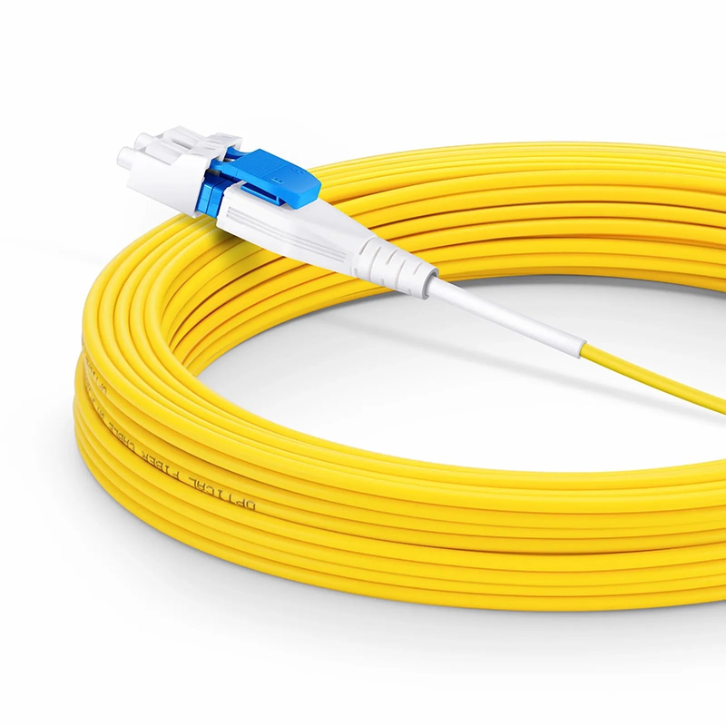 10m (33ft) Fiber Patch Cable, 4 Fibers, 2 x CS™ UPC Duplex to 2 x LC UPC Duplex Flat Clip Uniboot, Single Mode (OS2), Riser (OFNR), 2.0mm, Yellow, for 200/400/800G Network Connection